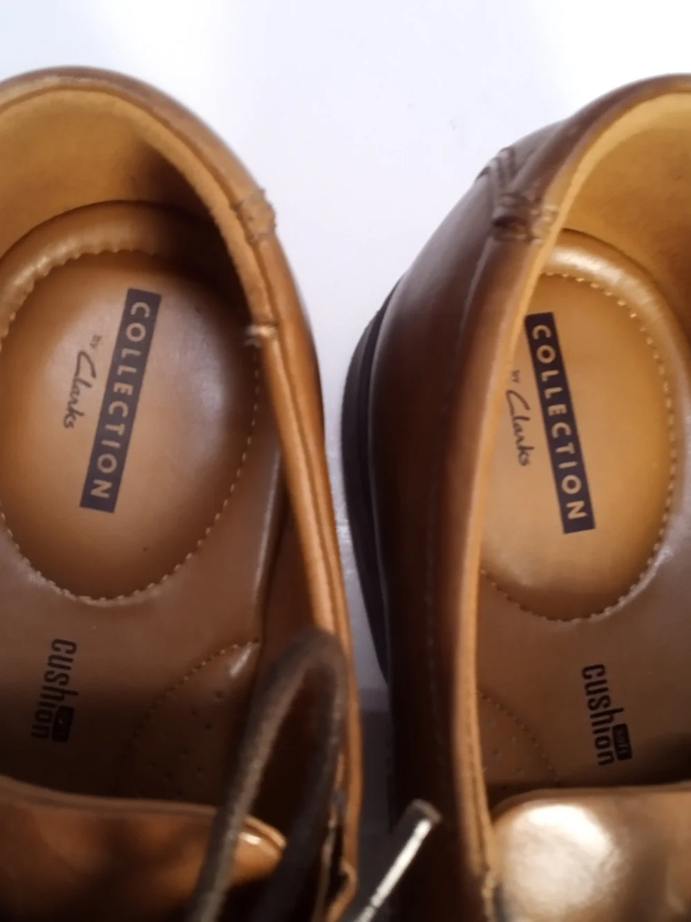 Clarks tan brown